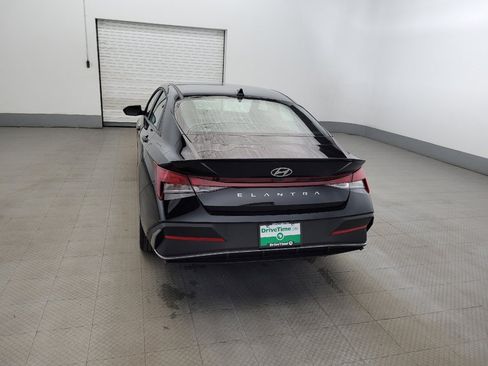 Used 2025 Hyundai Elantra Sport FWD image 6