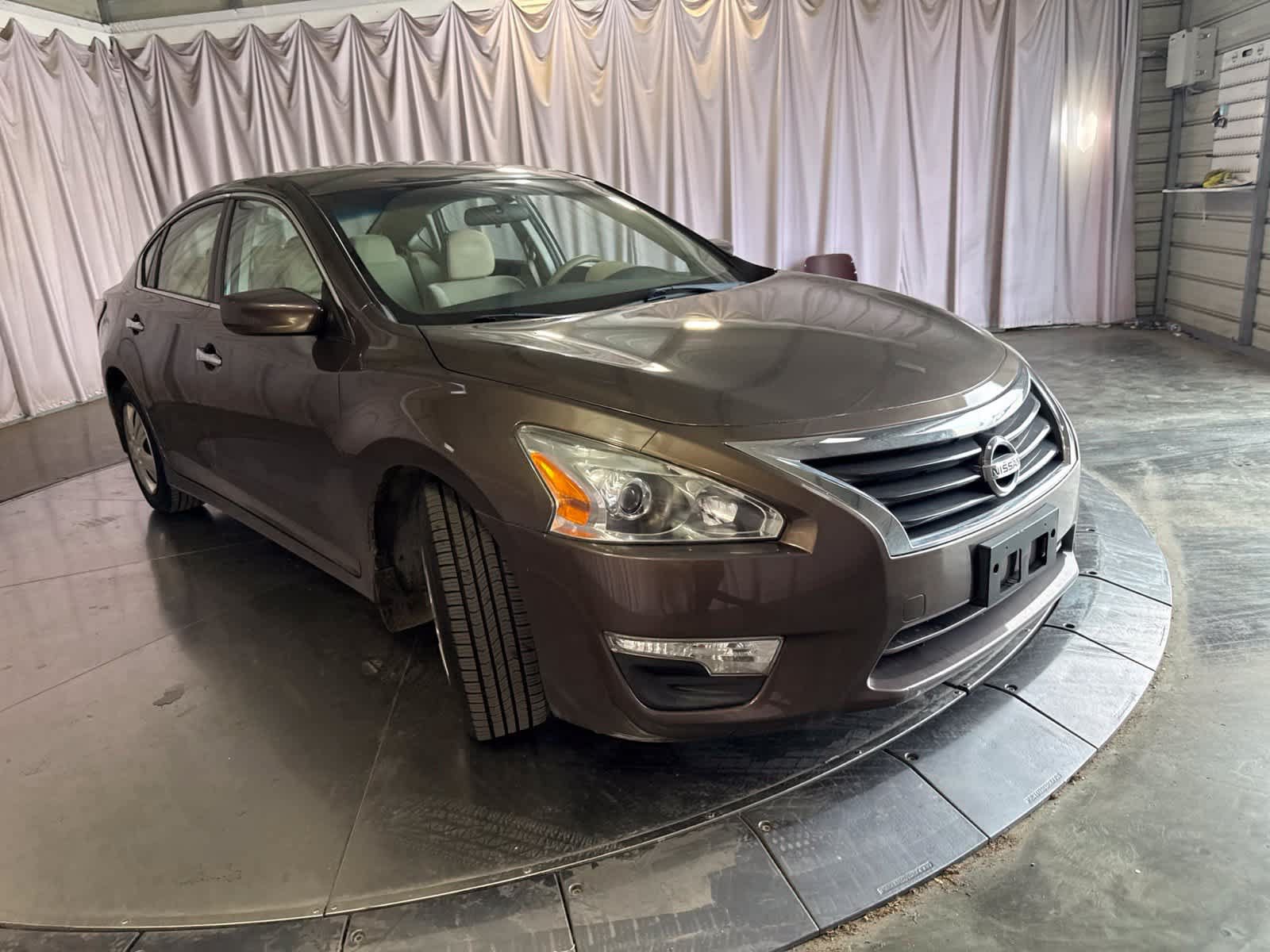 Used 2015 Nissan Altima 2.5 S w/ Power Driver Seat Package FWD image 3
