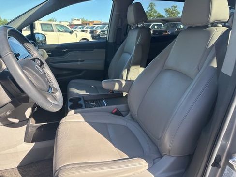 Used 2024 Honda Odyssey Touring image 9