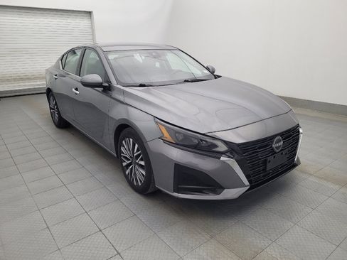 Used 2023 Nissan Altima 2.5 SV image 13