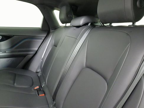Used 2020 Jaguar F-PACE Premium image 42