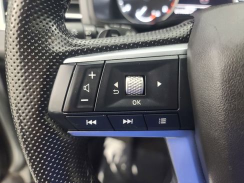 Used 2025 Mitsubishi Outlander SE image 28