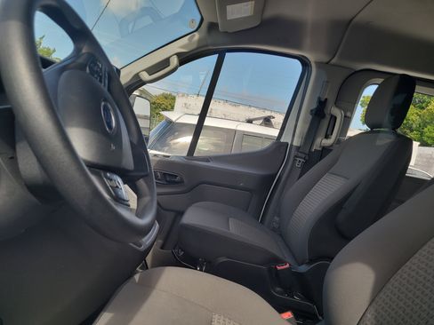 Used 2024 Ford Transit 350 XLT RWD image 5