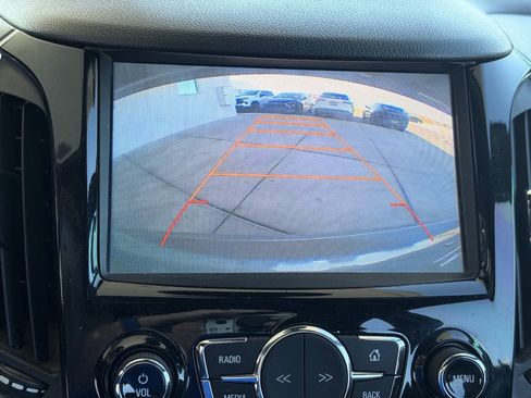 Used 2017 Chevrolet Cruze Premier image 11