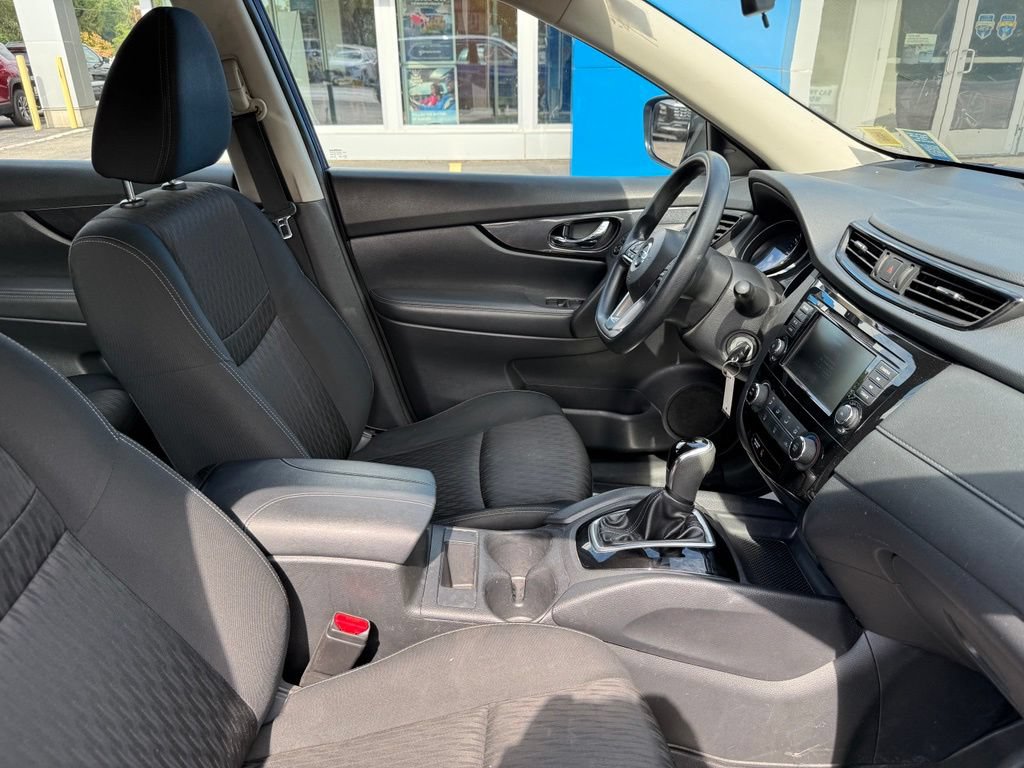 Used 2018 Nissan Rogue S FWD image 36