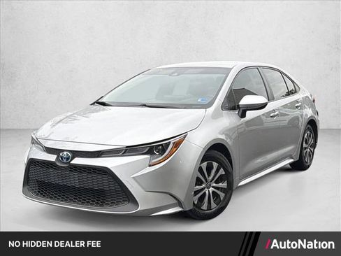 Certified 2022 Toyota Corolla LE FWD image 1