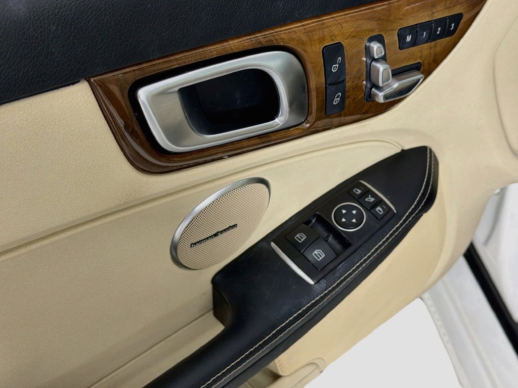 Used 2020 Mercedes-Benz SLC 300 w/ Premium Package image 17