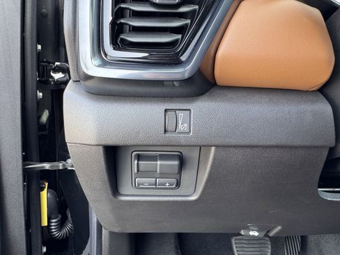 Used 2025 GMC Canyon AT4 w/ Nightfall Edition AWD/4WD image 31