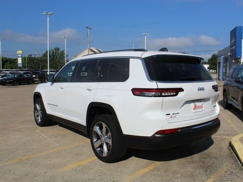 Used 2021 Jeep Grand Cherokee L Limited AWD/4WD image 4