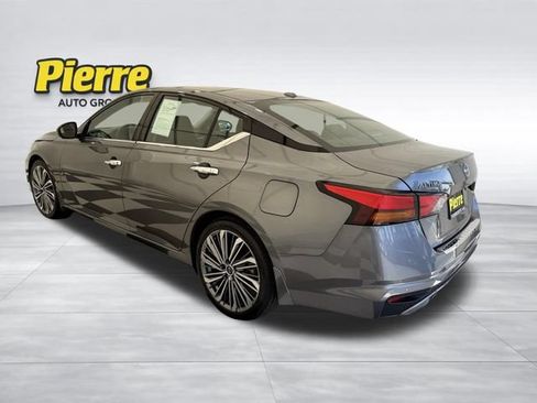 Used 2023 Nissan Altima 2.5 SL FWD image 2