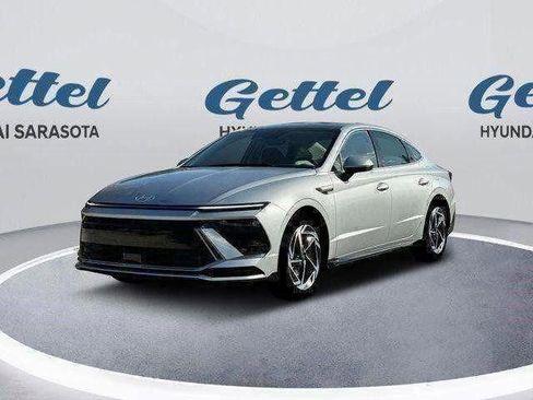 New 2025 Hyundai Sonata SEL image 1