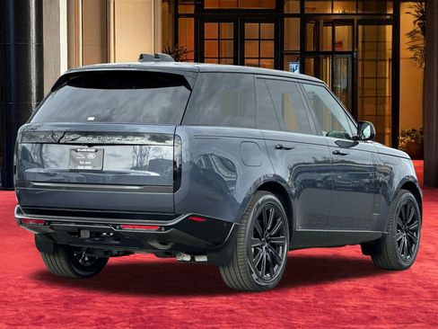New 2026 Land Rover Range Rover SE image 10