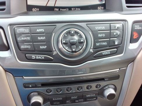 Used 2019 Nissan Pathfinder SL w/ SL Premium Package FWD image 12
