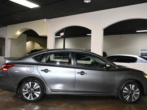 Used 2019 Nissan Sentra SL image 52