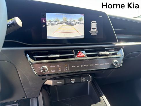 New 2026 Kia Niro Wind FWD image 16