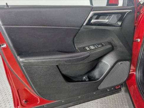 Used 2025 Mitsubishi Outlander SE FWD image 13