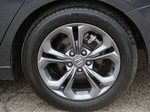 Used 2023 Honda Accord EX image 32