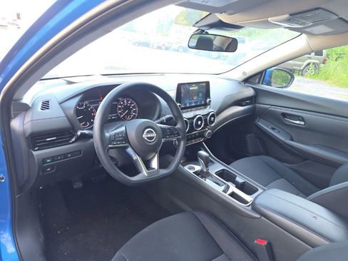 Used 2025 Nissan Sentra SV FWD image 12