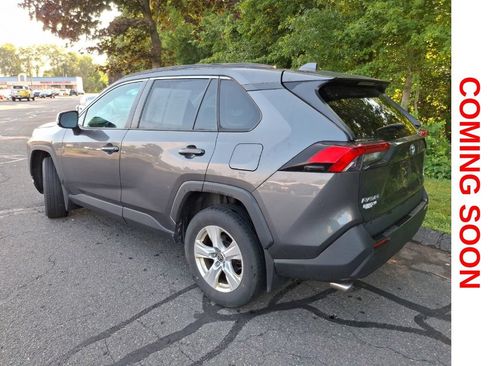 Used 2021 Toyota RAV4 XLE AWD/4WD image 7