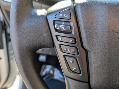 Certified 2025 Nissan Frontier SV image 24