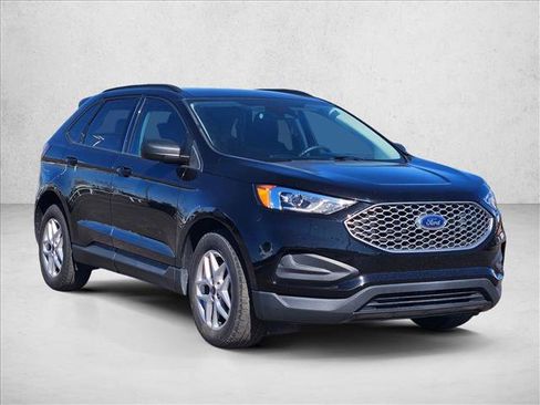 Used 2024 Ford Edge SE AWD/4WD image 3