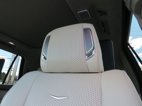 Certified 2025 Cadillac Escalade Premium Luxury Platinum image 22