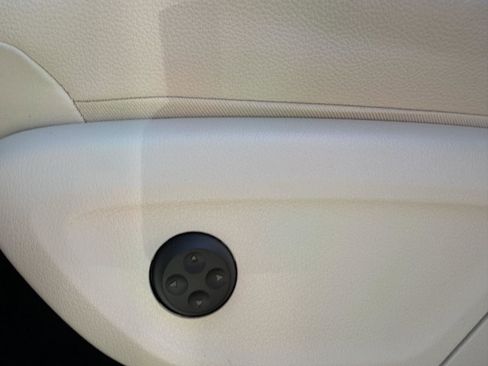 Certified 2025 Mercedes-Benz GLS 450 4MATIC image 7