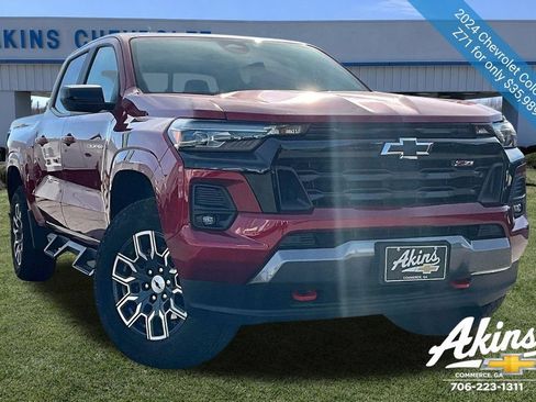 Used 2024 Chevrolet Colorado Z71 w/ Advanced Trailering Package AWD/4WD image 3