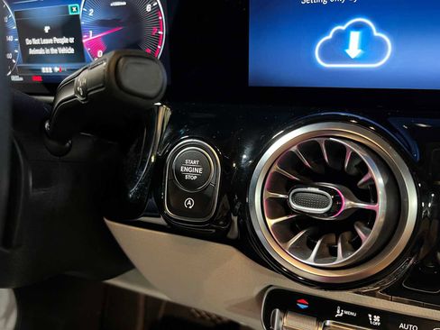 Certified 2025 Mercedes-Benz GLA 250 GLA 250 image 25