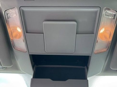 Used 2015 Toyota Tundra SR5 w/ SR5 Upgrade Package image 35