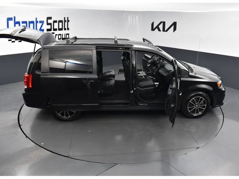 Used 2019 Dodge Grand Caravan GT FWD image 32