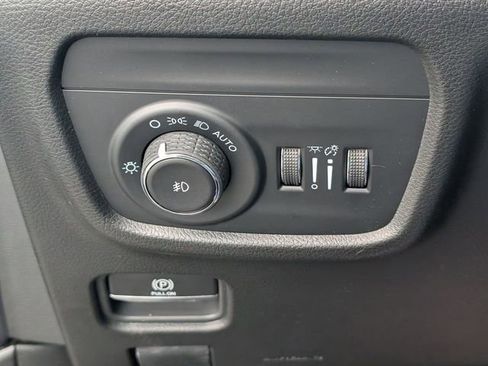 New 2026 Jeep Grand Cherokee Limited AWD/4WD image 15