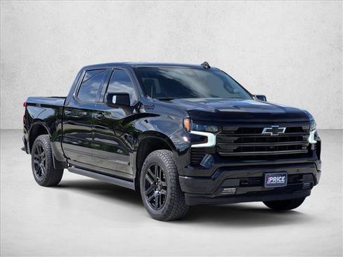 Used 2024 Chevrolet Silverado 1500 High Country w/ Midnight Edition AWD/4WD image 3