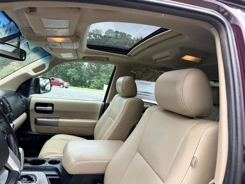 Used 2014 Toyota Sequoia Limited AWD/4WD image 31