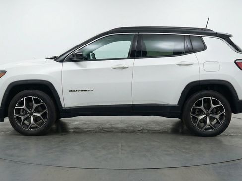 Used 2025 Jeep Compass Limited AWD/4WD image 5