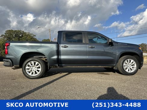 Used 2021 Chevrolet Silverado 1500 Custom image 6