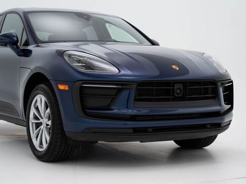 Used 2024 Porsche Macan w/ Premium Plus Package image 9