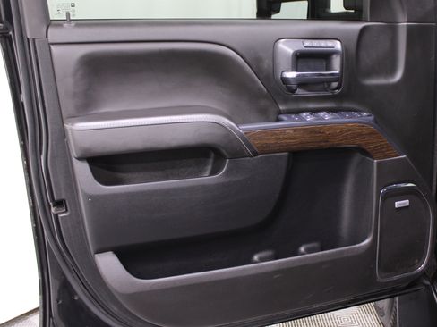 Used 2019 GMC Sierra 3500 Denali w/ Duramax Plus Package image 6