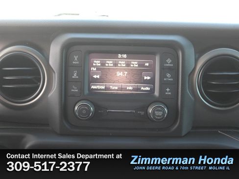 Used 2020 Jeep Wrangler Sport AWD/4WD image 15