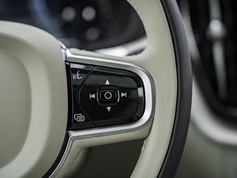 New 2026 Volvo XC60 B5 Ultra w/ Protection Package Premier image 28