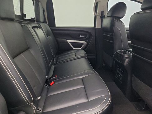 Used 2016 Nissan Titan PRO-4X w/ Pro-4x Convenience Package image 19