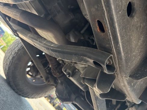 Used 2016 Jeep Wrangler Unlimited Sahara w/ Connectivity Group AWD/4WD image 11