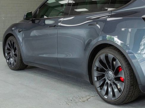 Used 2022 Tesla Model Y Performance AWD/4WD image 34