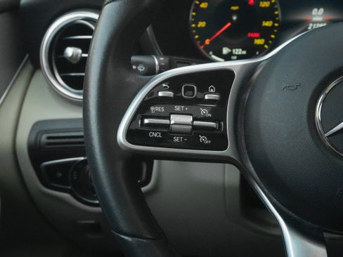 Used 2022 Mercedes-Benz GLC 300 image 19