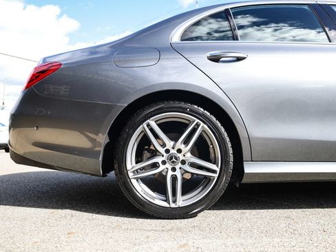 Used 2018 Mercedes-Benz E 300 4MATIC image 6