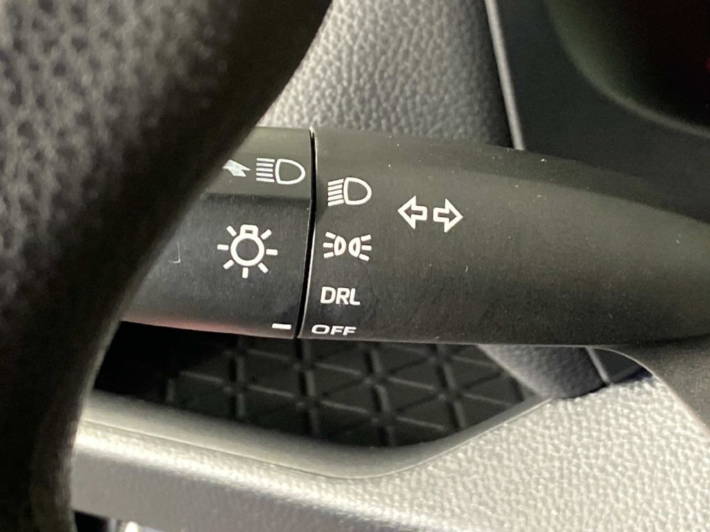 Used 2020 Toyota RAV4 LE w/ All Weather Liner Package AWD/4WD image 17