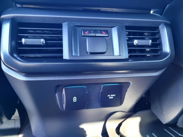 Used 2025 Ford F150 Raptor AWD/4WD image 13