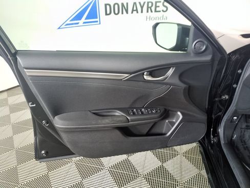 Used 2018 Honda Civic EX image 13