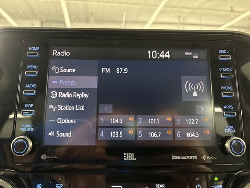 Used 2022 Toyota Highlander Limited AWD/4WD image 23