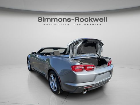 Used 2023 Chevrolet Camaro LT RWD image 4